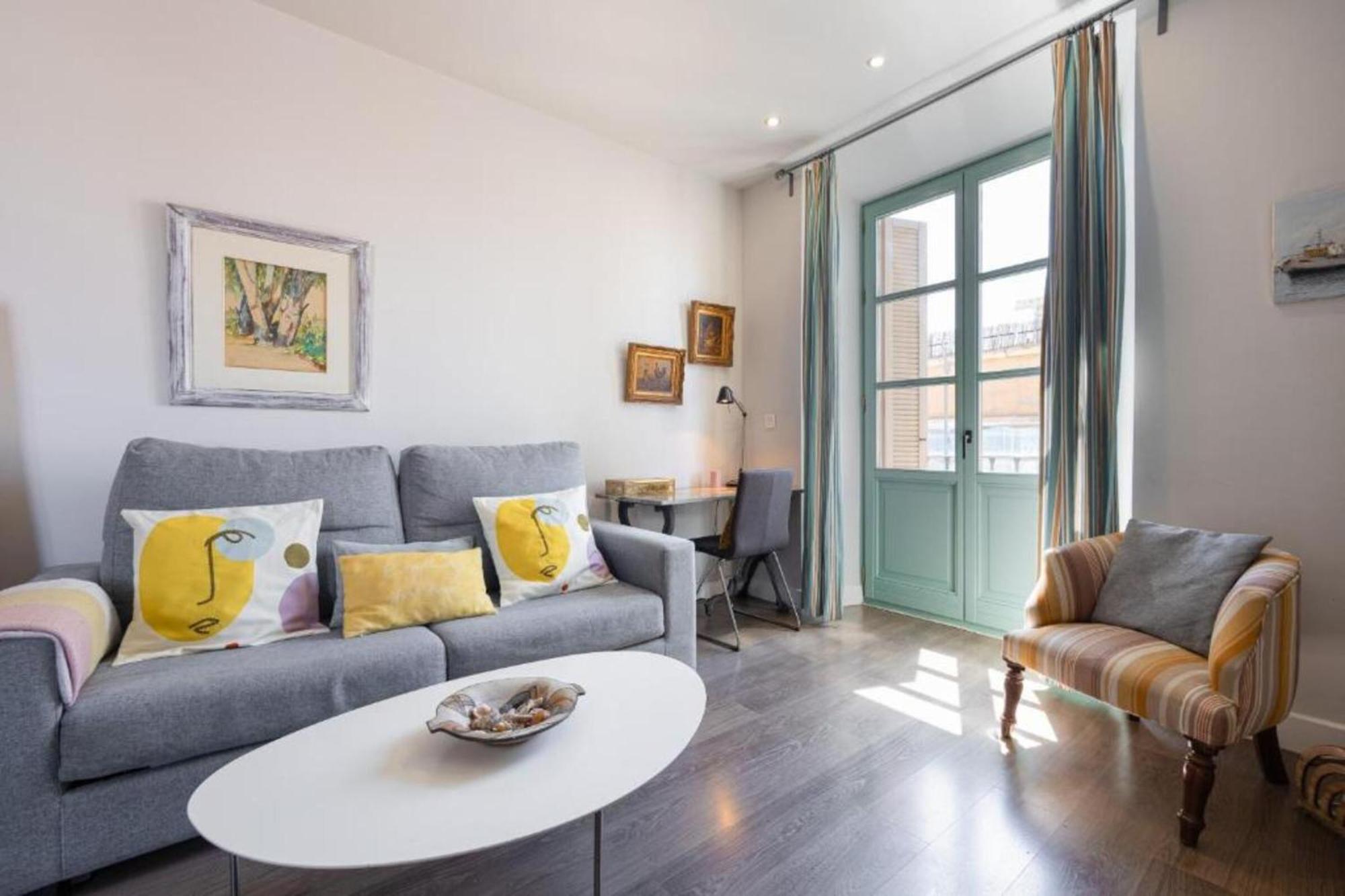C20 - Adorable Apartment In The Center With Sun Terrace マラガ エクステリア 写真